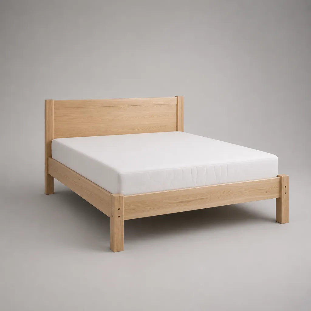 Doppelbett Massivholzbett aus Eichenholz mit Kopfteil und Matratze, Natur und Weiß, Liegefläche 160 × 200 cm